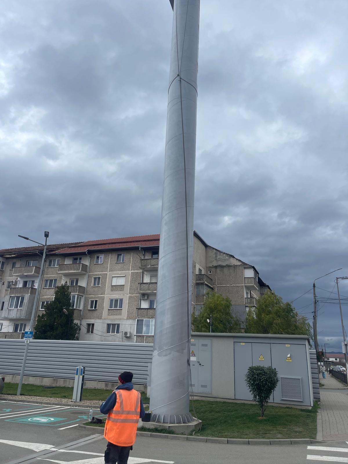 Pilon publicitar Lidl Caransebeș - baza stalpului
